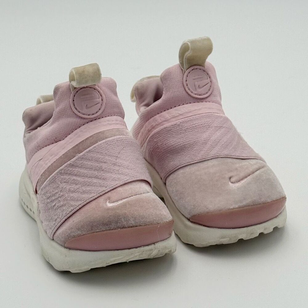 Nike Presto Extreme SE Slip-On Lightweight Sneakers / Arctic Pink AA3514-600 / T